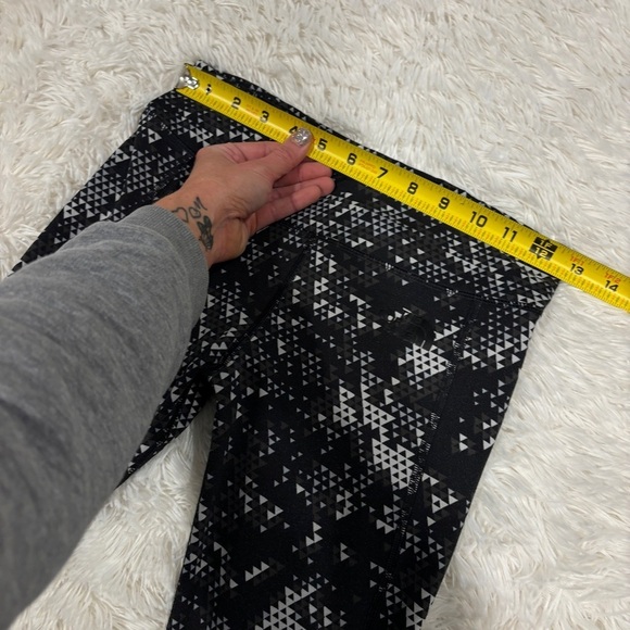 The North Face Pulse Capri Tights Women's black white triangle FLASHDRY small - Picture 8 of 13